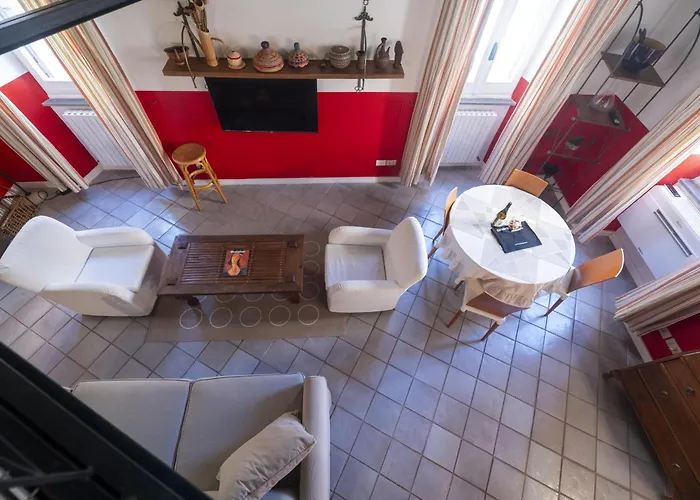 Apartment The Scarlet Loft In Trastevere *