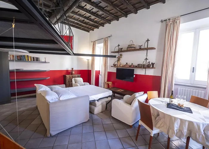 The Scarlet Loft In Trastevere Rome